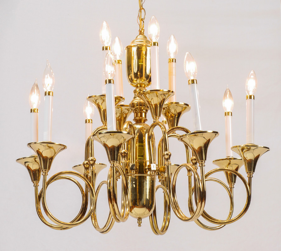 Burchard Galleries Sunday May 22 2018 Lot 1265 12 Light Brass Chandelier 8 Arms Lights Total On 2 Levels No Visible Makers Name 20 H X 27 Dia Condition Shades In Need Of Repair Or