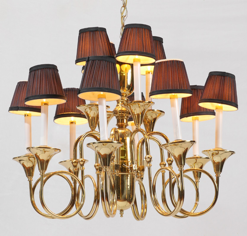 Burchard Galleries Sunday May 22 2018 Lot 1265 12 Light Brass Chandelier 8 Arms Lights Total On 2 Levels No Visible Makers Name 20 H X 27 Dia Condition Shades In Need Of Repair Or
